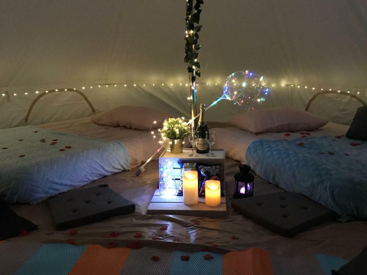 Glamping Kaki - Medium Bell Tent Singapore Bagian luar foto