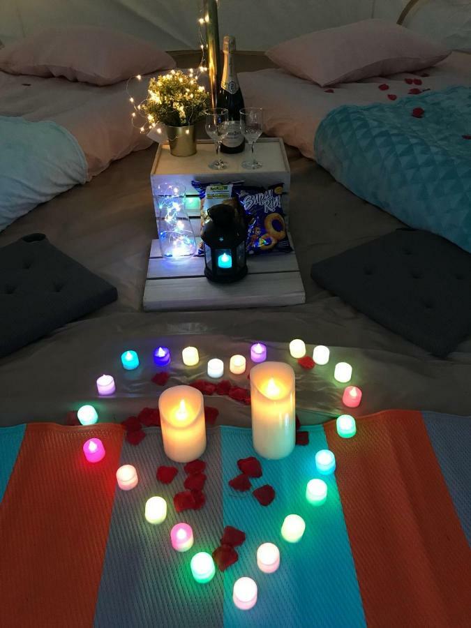 Glamping Kaki - Medium Bell Tent Singapore Bagian luar foto