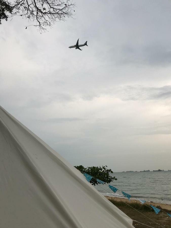 Glamping Kaki - Medium Bell Tent Singapore Bagian luar foto