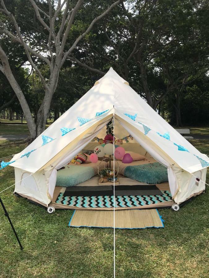 Glamping Kaki - Medium Bell Tent Singapore Bagian luar foto