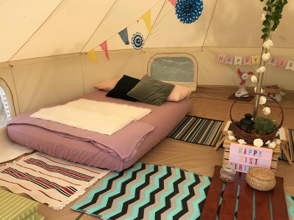 Glamping Kaki - Medium Bell Tent Singapore Bagian luar foto